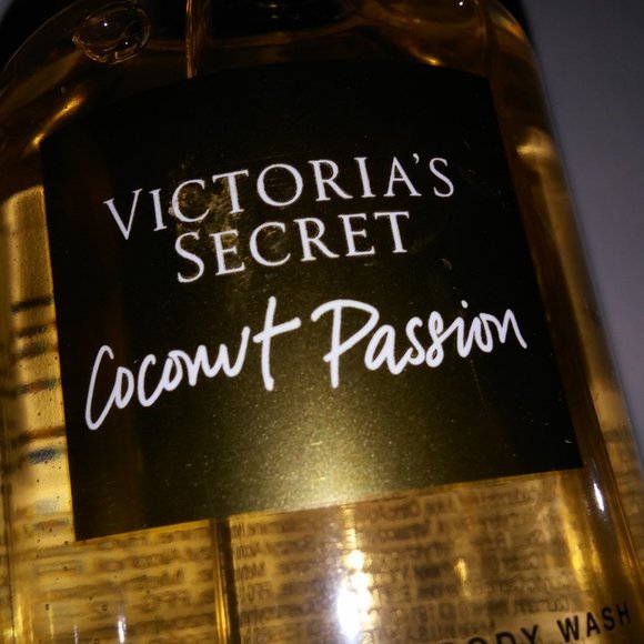 Set of 3 Victoria Secret Bodywash Coconut Passion 10oz Each‎ Refreshing Gel New - Picture 4 of 6